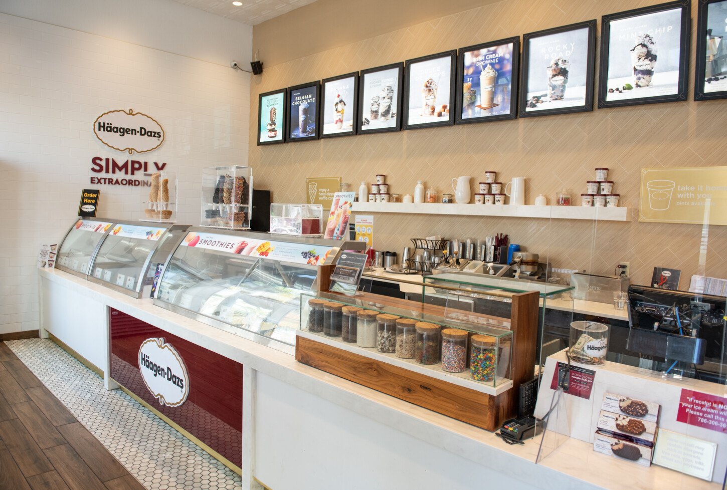 Häagen-Dazs Miami retail build-out project by CM Custom Design